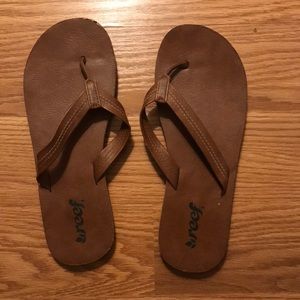 women’s reef sandals